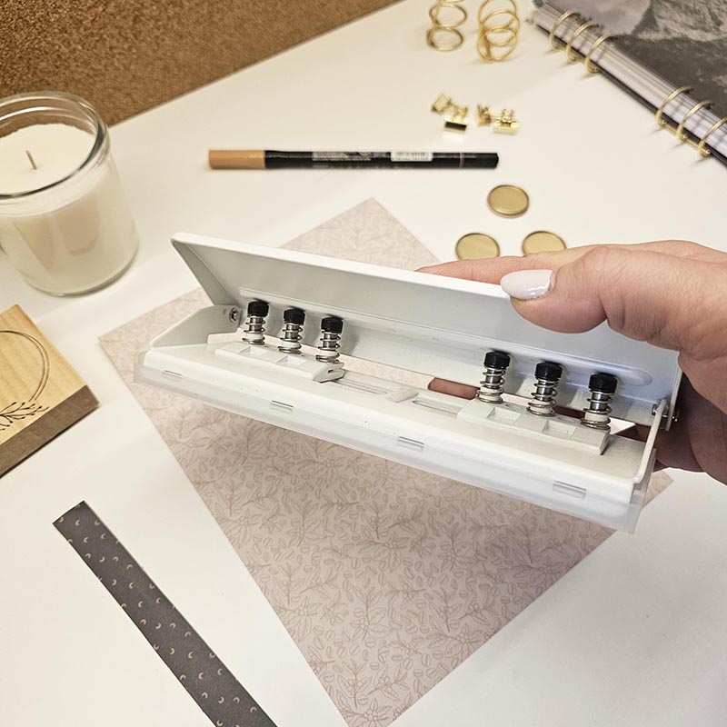 babka-z-planami-dziurkacz-6-ringowy-do-planerow